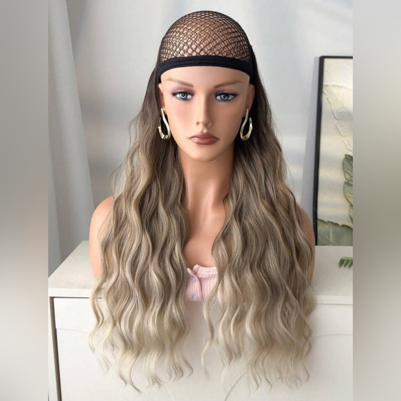 Human hair Blend 22 In Ashy Wavy blonde ombre extensions - Picture 4 of 8